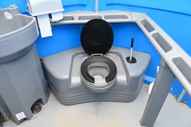 Portable Toilet Options We Offer in Euharlee, GA